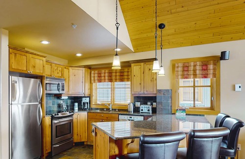 Big White Ski Resort Cabin | Woodcutter Cabin 16 | Snowy ski-in/out getaway with private hot tub & fireplaces
