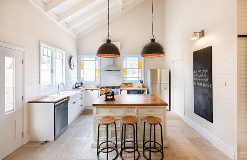 Wollombi House | Woodcutters House | Meander to Wollombi | Best enjoyed with friends or family