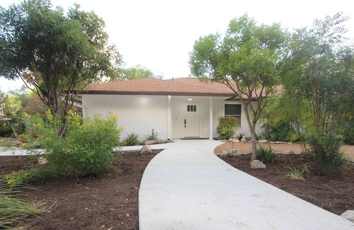 San Antonio House | Wooded Acre Family Retreat! Newly renovated, quiet, 3 bedroom ranch hideaway!