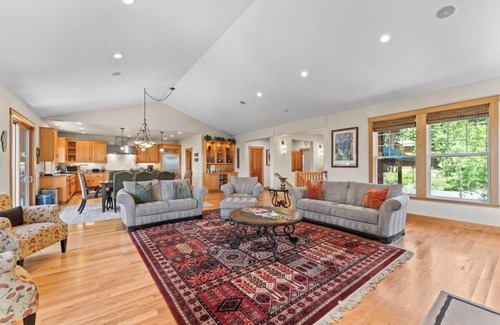 Kingswood Estates House | Wooded Escape in Tahoe Vista | Private Hot Tub