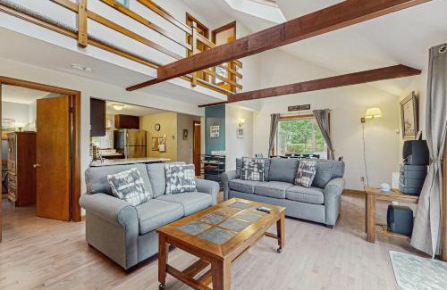 Edgartown House | Wooded Oasis