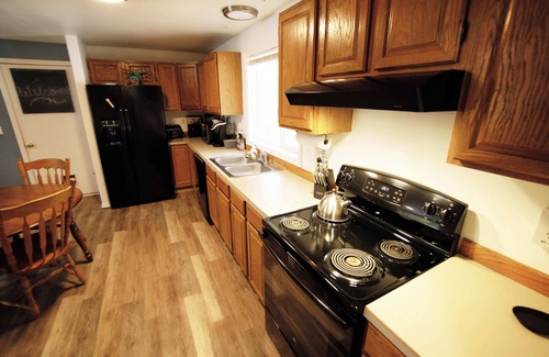Oregon Water Wonderland House | Wooded river retreat near Mt. Bachelor and Bend