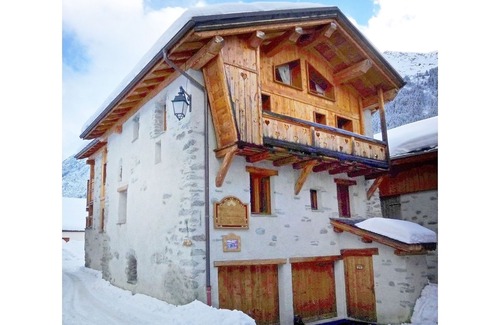 Champagny-en-Vanoise Ski Chalet | Wooden chalet in Paradiski ski area