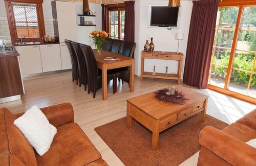 Langeberg House | Wooden chalet with terrace and microwave