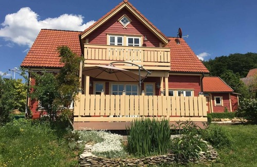 Goessweinstein House | Wooden holiday home Funk