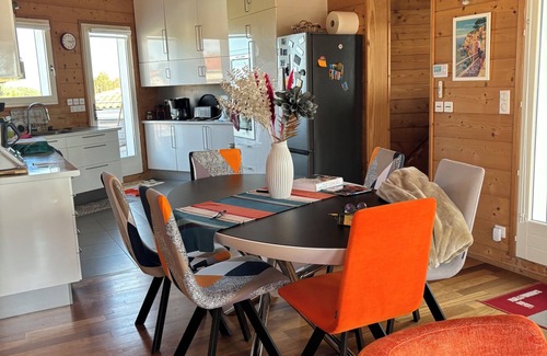 Meschers-sur-Gironde House | WOODEN HOUSE WITH SEA VIEW, HEATED POOL AND JACUZI