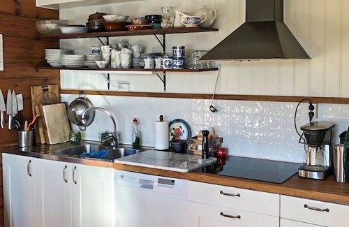 Valdemarsvik House | Wooden house full of character with magnificent view of the water.