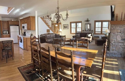 Baileys Harbor House | Woodgrove House