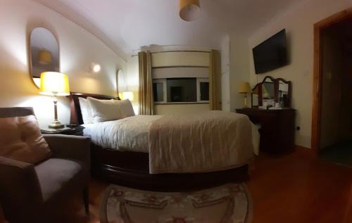 Merlin Park House | Woodhaven Manor h91rc9d