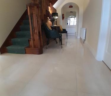 Merlin Park House | Woodhaven Manor h91rc9d
