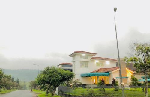 Cipanas Villa | Woodhill Villa Kota Bunga by Citrus House