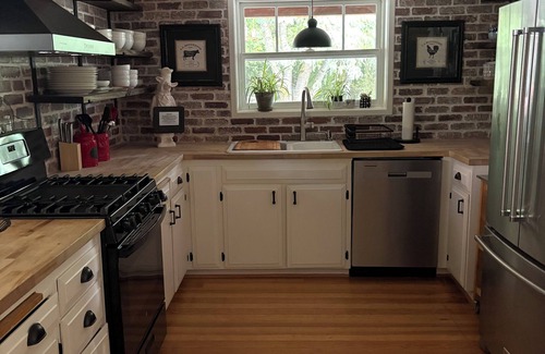 Woodinville Other | Woodinville Farmhouse in Hollywood Wine District 5 Bedrooms 5 Baths sleeps 10