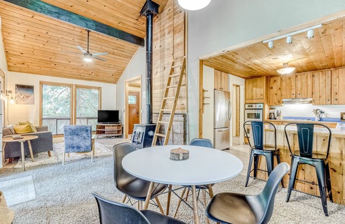 Mount Hood Village House | Woodland Cabin w/Large Deck, Gas Grill, Wood Stove & WiFi - Dogs Welcome