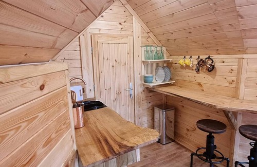 Llanelltyd Apartment | Woodland Cabin with Private Hot Tub