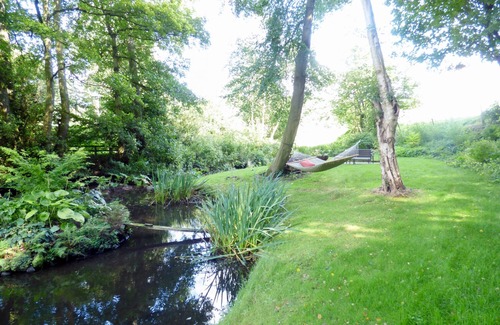 Sugnall Cottage | WOODLAND COTTAGE, pet friendly, with a garden in Eccleshall