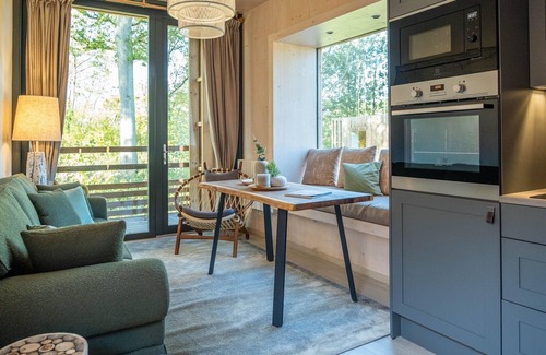 Maubray Cottage | Woodland Hideaway for Two