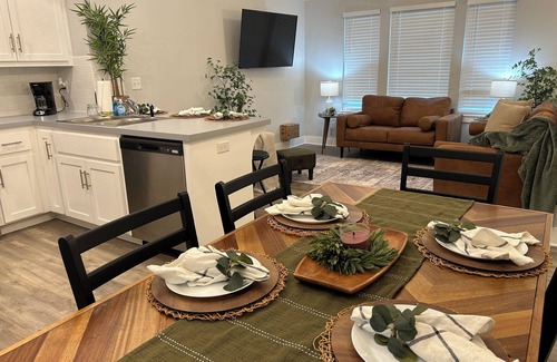 Grandview House | Woodland KC Retreat on Culdesac sleeps 10
