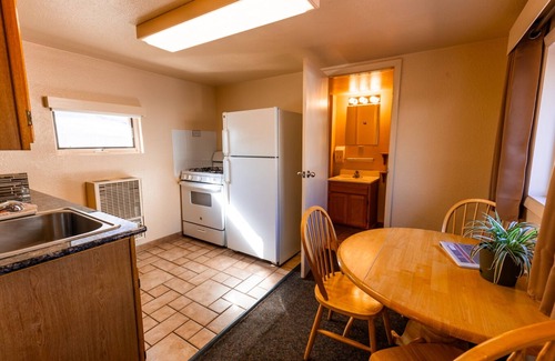 Salida Hotel | Woodland Motel