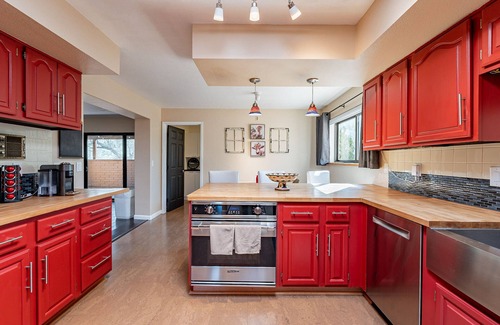 Bear Canyon House | Woodland Rd 1882 Historic 12-acre ranch, Resort landscape views up to 30 ppl