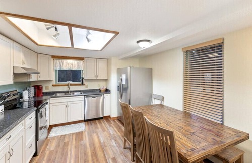 Bear Creek House | Woodland Retreat - Forested Home Outside City Limits Sleeps 7