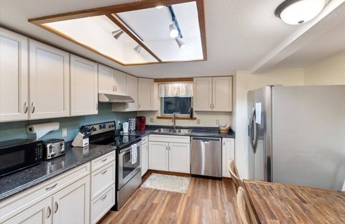 Bear Creek House | Woodland Retreat - Forested Home Outside City Limits Sleeps 7