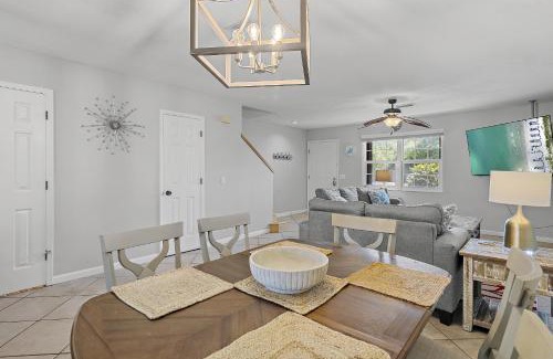 Miramar Beach House | Woodland Shores #1