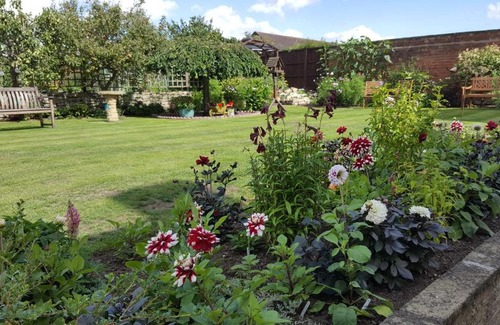 Pershore Bed & Breakfast | Woodlands 159