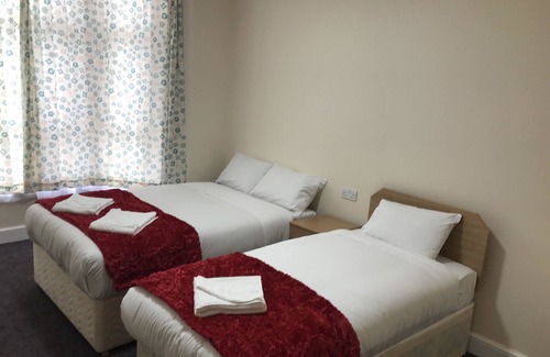 Clementswood House | Woodlands Lodge Ilford