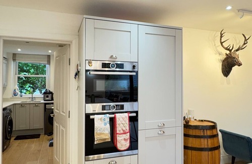 South Twickenham House | Woodpecker : 4 Bed House in London