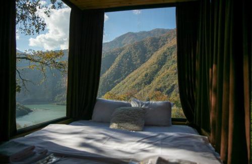 Khelvachauri Hotel | Woodpecker Georgia