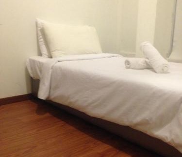 Kampung Surabaya Cabin | Woodpecker Lodge, Kuching
