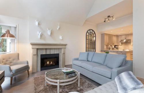 Upper Village House | Woodrun Lodge 616 | Stylish Top Floor Ski-In & Out Condo by Upper Village w/Hot Tub, Pool, Parking