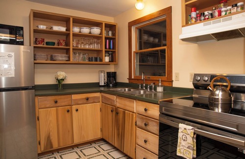 Great Cacapon Cabin | Woods, River, Relaxation- Berkley Springs