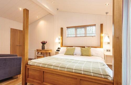 Ryde Resort | Woodside Bay Lodge Retreat