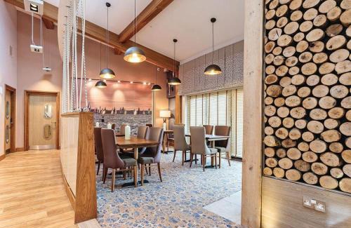Ryde Resort | Woodside Bay Lodge Retreat