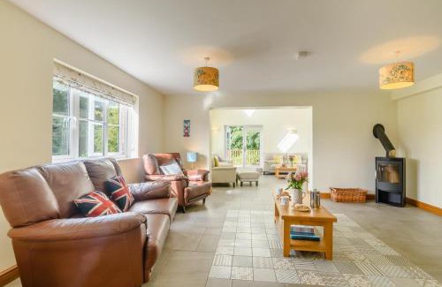 Aldborough House | Woodside