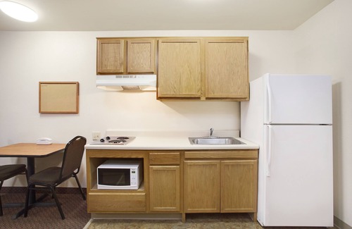 Greenbrier West Hotel | WoodSpring Suites Chesapeake - Norfolk South