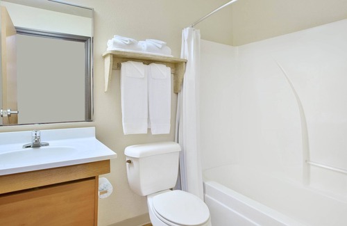 Greenbrier West Hotel | WoodSpring Suites Chesapeake - Norfolk South