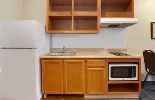 Clarksville Hotel | WoodSpring Suites Clarksville Ft Campbell