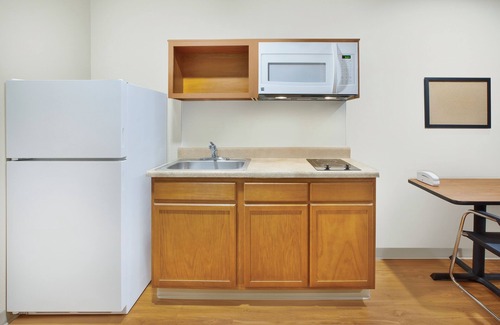 West Columbus Hotel | WoodSpring Suites Columbus Urbancrest