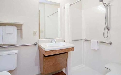Holland Hotel | WoodSpring Suites Holland - Grand Rapids