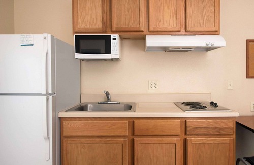 Clearview City Hotel | WoodSpring Suites Kansas City Lenexa