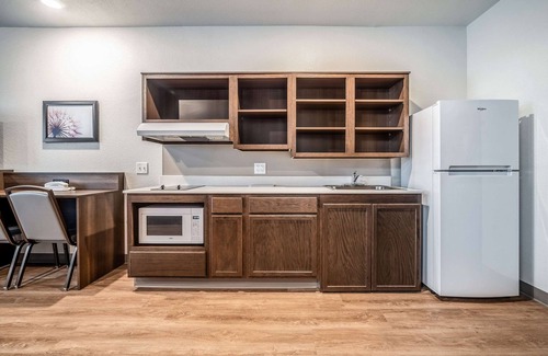 East Naples Hotel | WoodSpring Suites Naples West