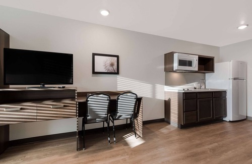 Deer Valley Hotel | WoodSpring Suites Phoenix-Deer Valley
