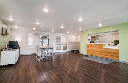Sulphur Hotel | WoodSpring Suites Sulphur - Lake Charles