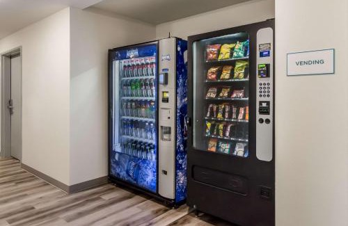 Fort Lewis Hotel | WoodSpring Suites Tacoma - Lakewood