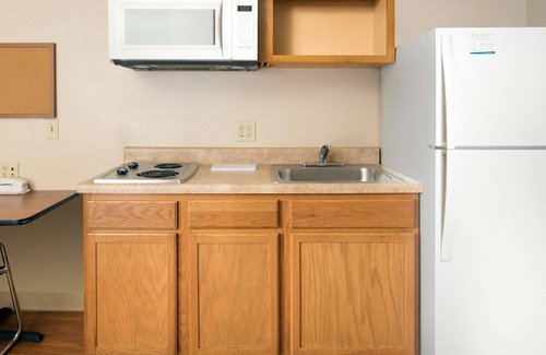 Tyler Hotel | WoodSpring Suites Tyler Rose Garden