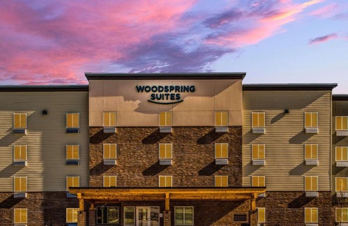 West Des Moines Hotel | WoodSpring Suites West Des Moines