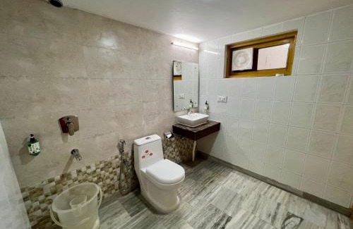 Aleo Hotel | Woodstock Inn Manali