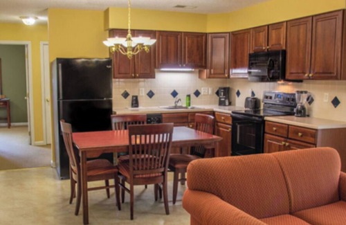 McGaheysville Condo | Woodstone at Massanutten 2br suite, Sunday check-in